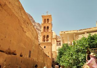 Μονή Σινά: Η Ιερά Μονή Αγίας Αικατερίνης ως σταυροδρόμι Πίστης, Ιστορίας και Πολιτισμού