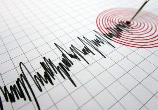 Ισχυρός σεισμός στον Κορινθιακό: «Είναι ευαίσθητη ζώνη, παρακολουθούμε το φαινόμενο», λέει ο Λέκκας