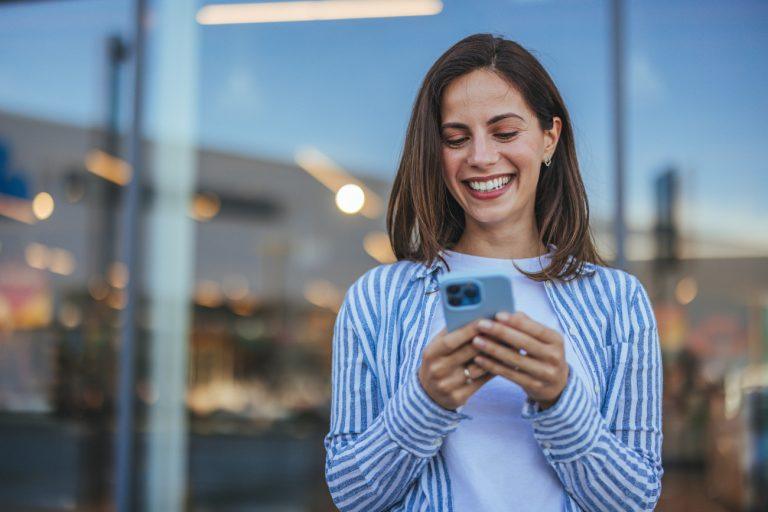 Ήξερες πως υπάρχει ένα αυτοκίνητο που σε περιμένει πάντα και παντού, όπου και όποτε το χρειάζεσαι;