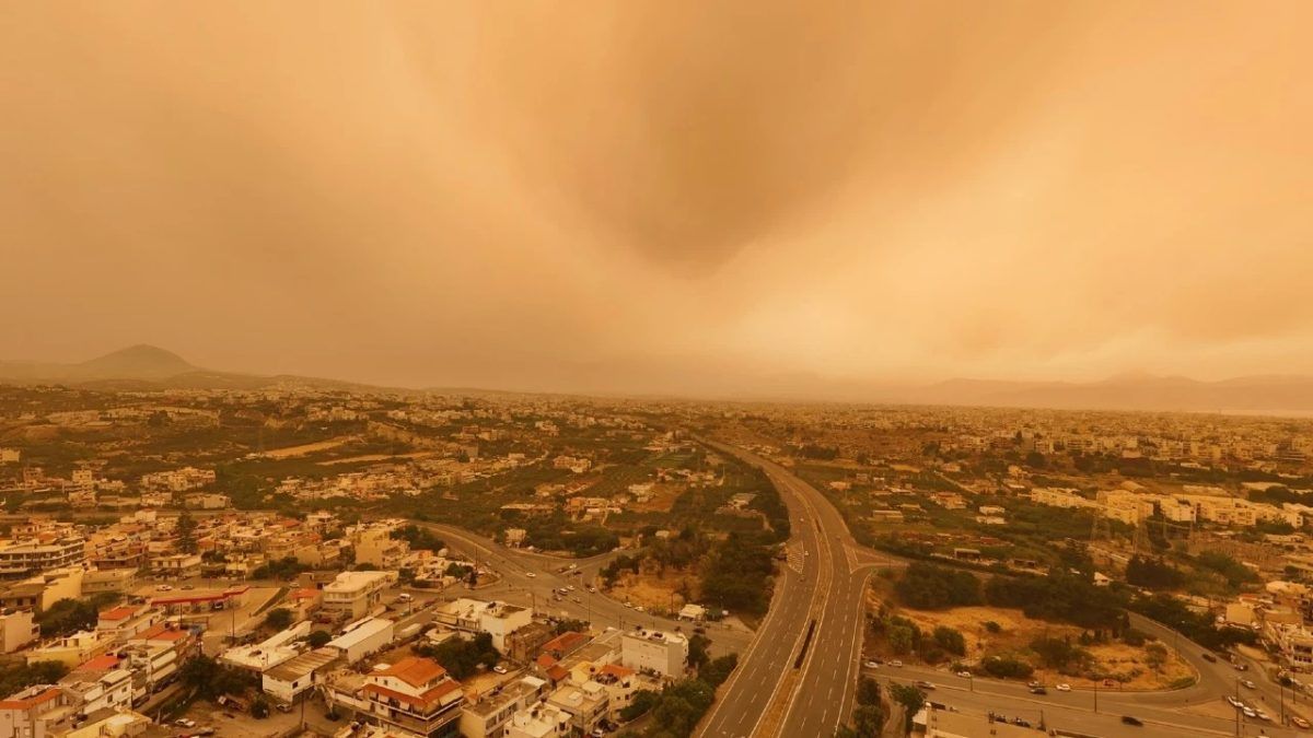 Κρήτη: «Βάφτηκε» πορτοκαλί ο ουρανός του Ηρακλείου από τη σκόνη – Δείτε βίντεο από drone
