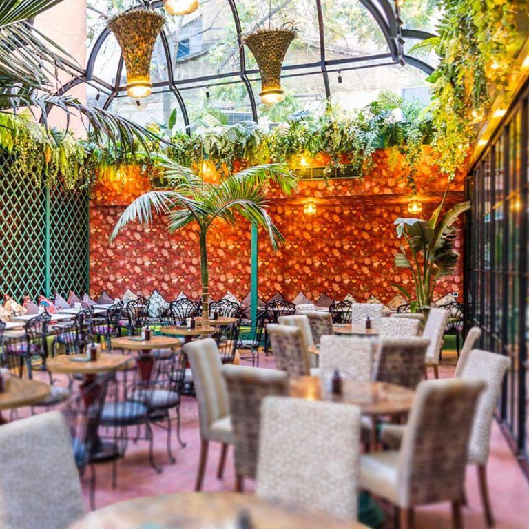 Snob Athens: Ένα ξεχωριστό all day εστιατόριο με exotic κήπο στην πλατεία Αγίας Ειρήνης