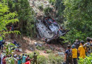Τουλάχιστον 21 νεκροί στη Σρι Λάνκα όταν λεωφορείο έπεσε σε χαράδρα