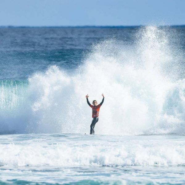 Το «τέλειο δεκάρι»: Το κόλπο σέρφερ σε αγώνα που έκλεψε τις εντυπώσεις