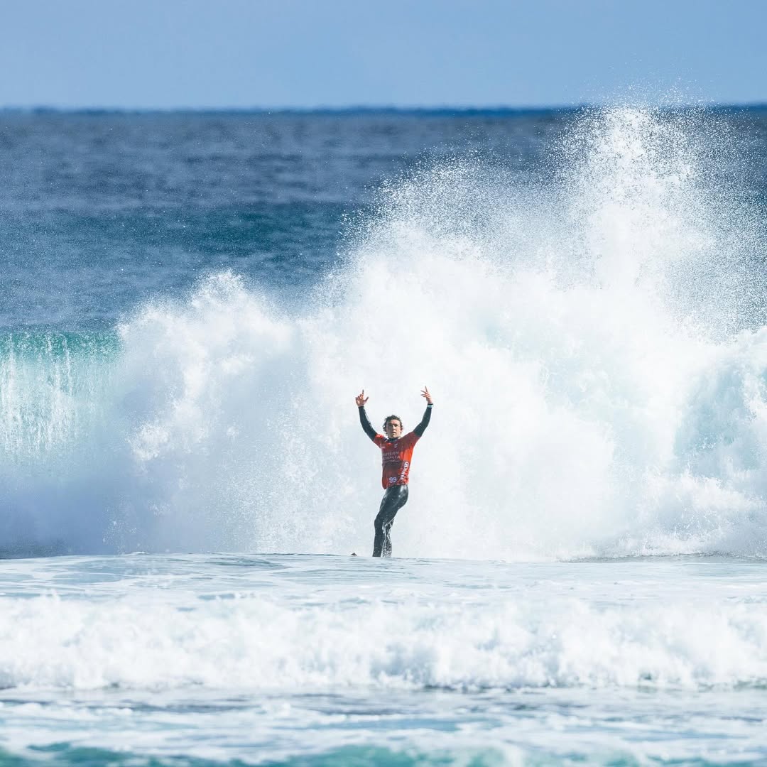 Το «τέλειο δεκάρι»: Το κόλπο σέρφερ σε αγώνα που έκλεψε τις εντυπώσεις