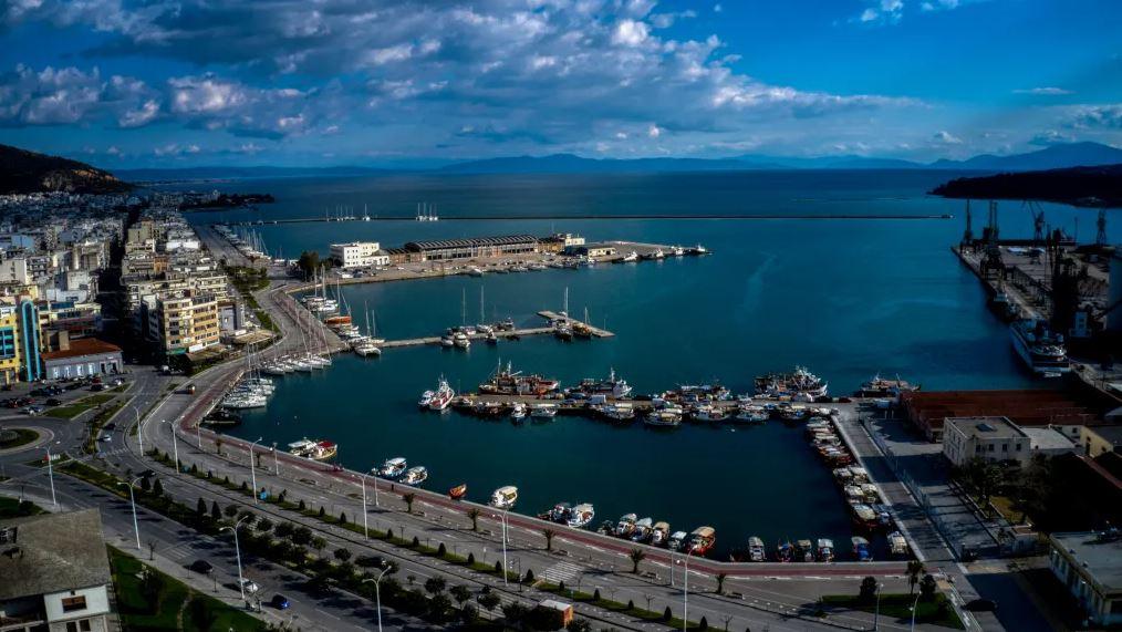 Βόλος: Έντονη δυσοσμία στο λιμάνι – Πραγματοποιήθηκαν δειγματοληψίες