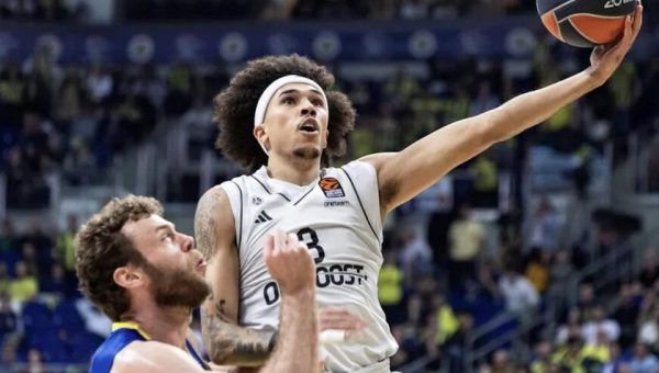 «Υπέγραψε στον Ολυμπιακό ο Γουόρντ»