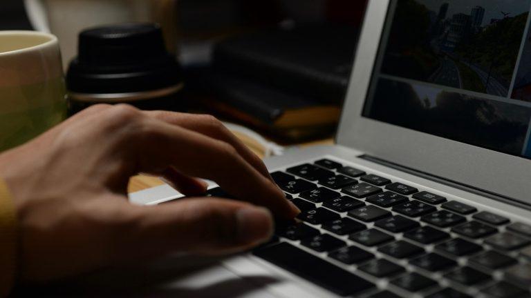 Διαδίκτυο: Τα πληκτρολόγια του… μίσους