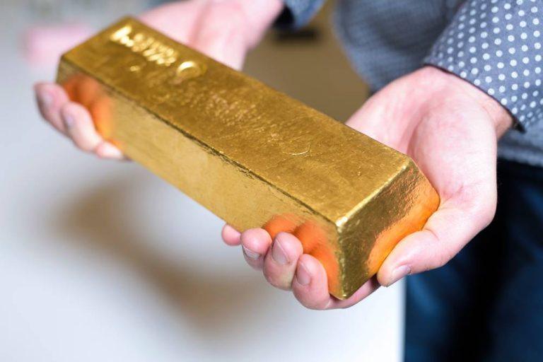 Για έκτο συνεχόμενο μήνα η Κίνα αγοράζει ράβδους χρυσού