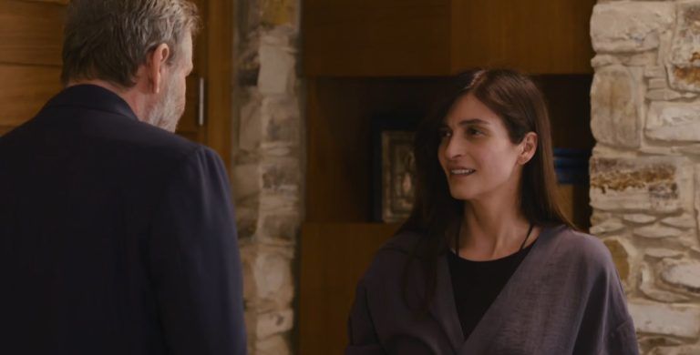 Η γη της ελιάς: Σχέσεις που κλονίζονται και φιλιά που προκαλούν αμηχανία