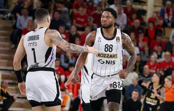 «Στη λίστα του Ολυμπιακού ο Ταϊρίκ Τζόουνς»