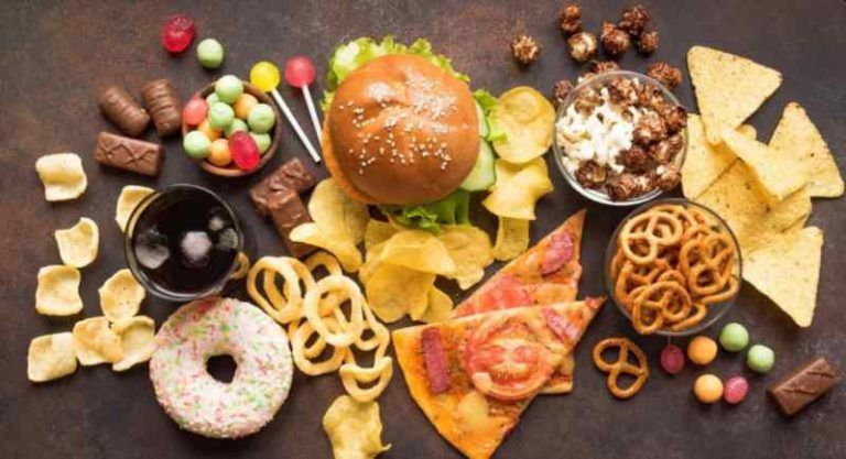 ΙΕΛΚΑ: Τα νοικοκυριά πετούν στα σκουπίδια 40 κιλά τροφίμων, αξίας 150 ευρώ τον χρόνο [γραφήματα]