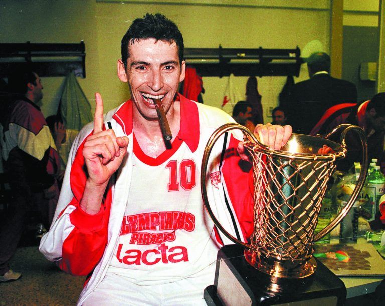 Κόκκινοι πύργοι