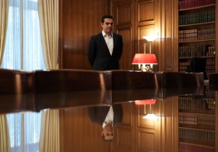 Ο Τσίπρας μιλά για κλεπτοκρατία, τα λέει στον Μητσοτάκη χοντρά, ο Τασούλας δεν του δίνει τα πρακτικά και η ΕΡΤ τον λογοκρίνει αυστηρά