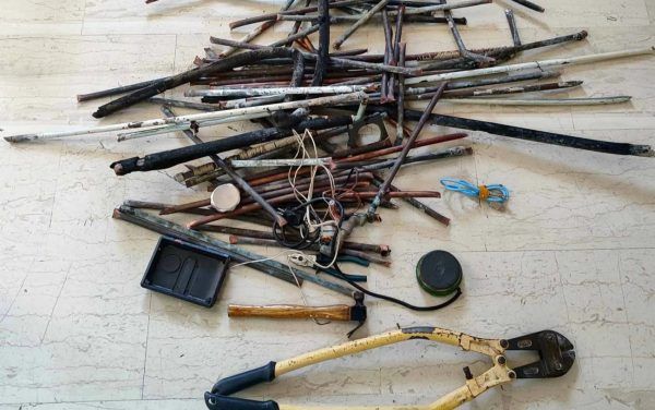 Έκλεβαν χαλκοσωλήνες από σπίτια στη Σαλαμίνα – Συνελήφθησαν 4 νεαροί