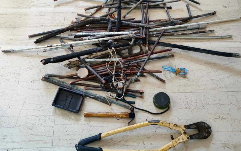 Έκλεβαν χαλκοσωλήνες από σπίτια στη Σαλαμίνα – Συνελήφθησαν 4 νεαροί