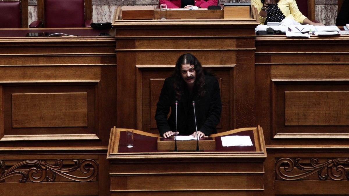 ΧΑ: Ατιμώρητος ο πρώην βουλευτής Μπαρμπαρούσης για προπαρασκευαστικές πράξεις σχετιζόμενες με εσχάτη προδοσία