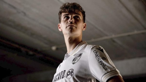 Παίρνει τον Φιλίπε Ρέλβας της Γκιμαράες η ΑΕΚ – κλείνει και τον Γιούρασεκ