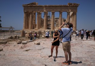 Εγχειρίδιο επιβίωσης από τον καύσωνα – Κόλπα για να παραμείνετε δροσεροί και το σπίτι σας άνετο