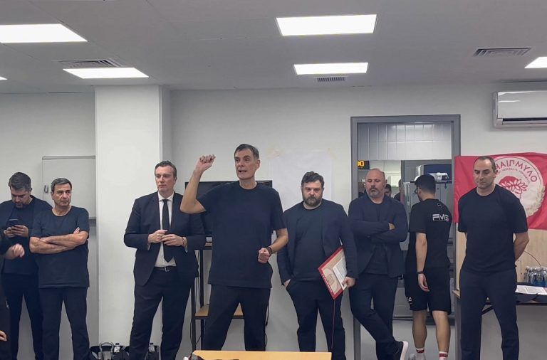 Μπαρτζώκας στους παίκτες: «Σας βγάζω το καπέλο για τα… guts που δείξατε – Ήταν δύσκολο να κερδίσουμε με αυτές τις συνθήκες» (vid)