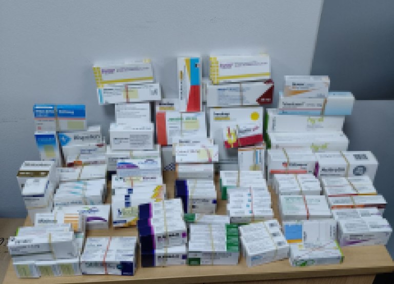 Θεσσαλονίκη: Συνελήφθη ιδιοκτήτρια φαρμακείου για κατοχή ναρκωτικών και άλλων φαρμάκων, χωρίς ταινία γνησιότητας