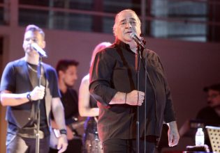 Βασίλης Καρράς: Αντίστροφη μέτρηση για τη μεγάλη συναυλία αφιέρωμα στον αξεπέραστο τραγουδιστή