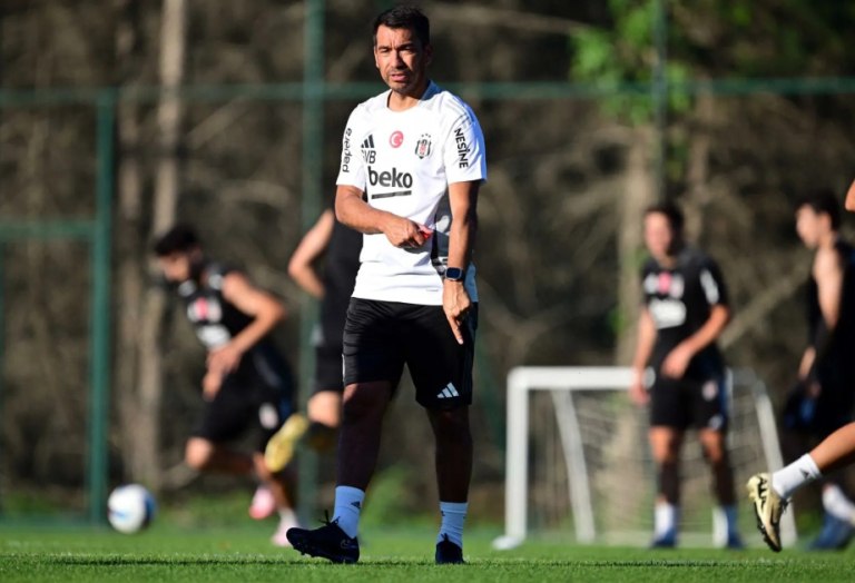 Στο πλευρό του Σλοτ ο Φαν Μπρόκχορστ