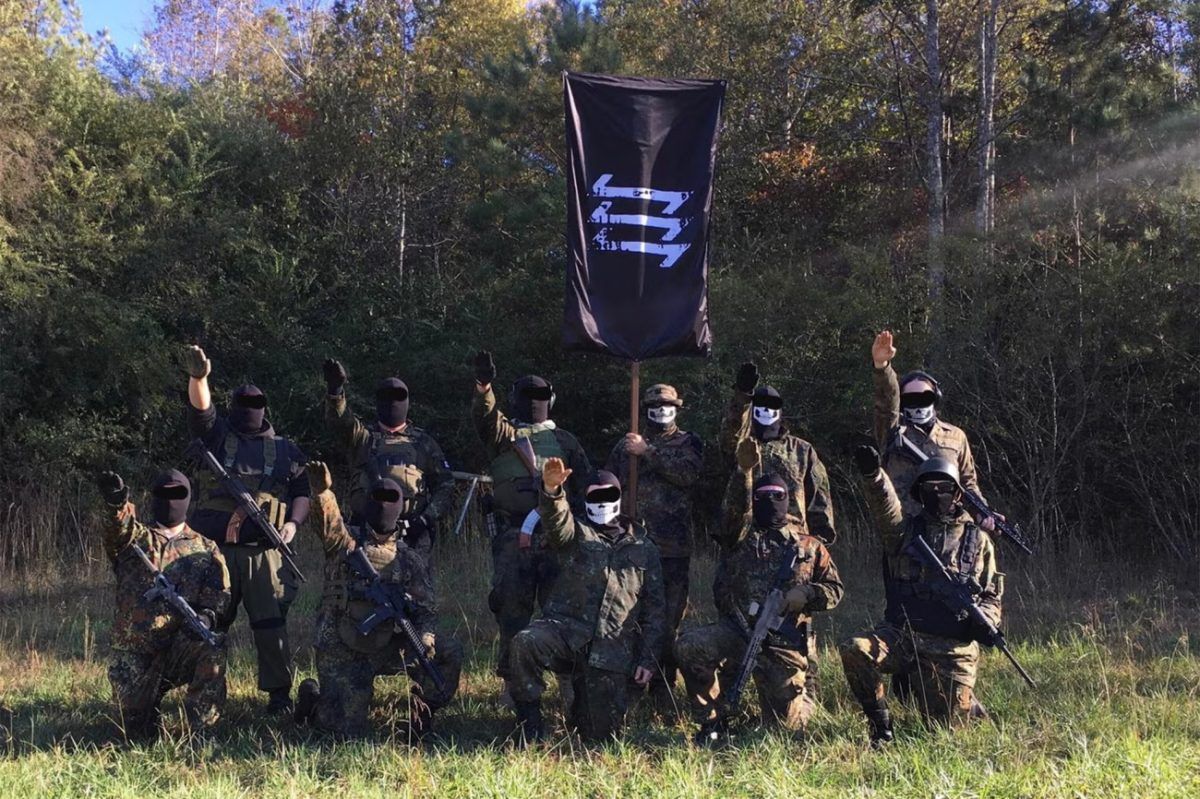 Η ακροδεξιά απειλή επιστρέφει δυναμικά στις ΗΠΑ – Η νεοναζιστική οργάνωση «The Base» και η ανοχή του FBI