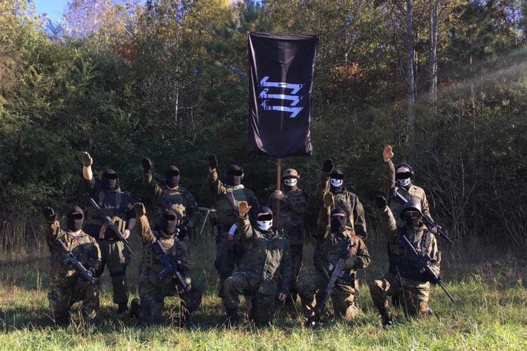 Η ακροδεξιά απειλή επιστρέφει δυναμικά στις ΗΠΑ – Η νεοναζιστική οργάνωση «The Base» και η ανοχή του FBI