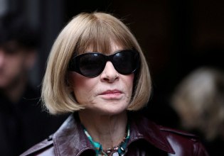 Τέλος εποχής: Η Άννα Γουίντουρ αποχωρεί από την αρχισυνταξία της Vogue