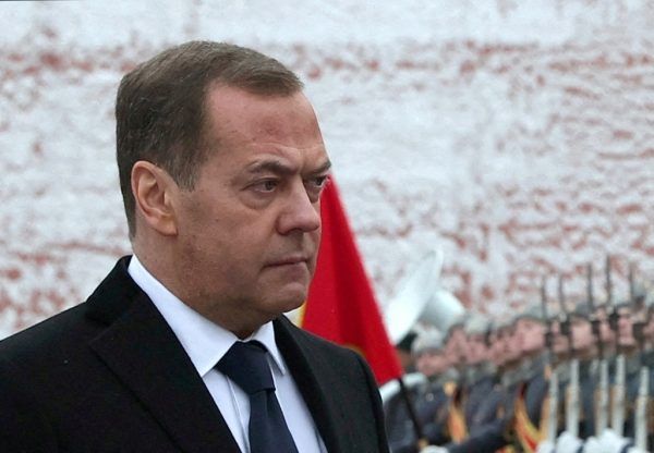 Μεντβέντεφ: Η Ρωσία επιδιώκει τη νίκη όχι τον συμβιβασμό στις συνομιλίες με την Ουκρανία