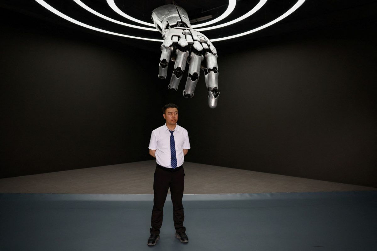 Tεχνητή νοημοσύνη: Γιατί απειλεί περισσότερο τις δουλειές του «λευκού κολάρου»