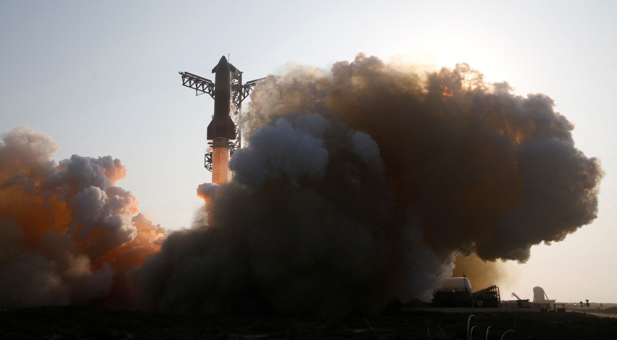 Η πρόεδρος του Μεξικού απειλεί να μηνύσει την SpaceX του Μασκ για ρύπανση από πυραυλικές εκτοξεύσεις στο Τέξας