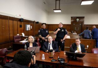 Χάρβεϊ Γουάινστιν: Ανίκανος να υπερασπιστεί τον εαυτό του ο ατιμασμένος παραγωγός για λόγους υγείας