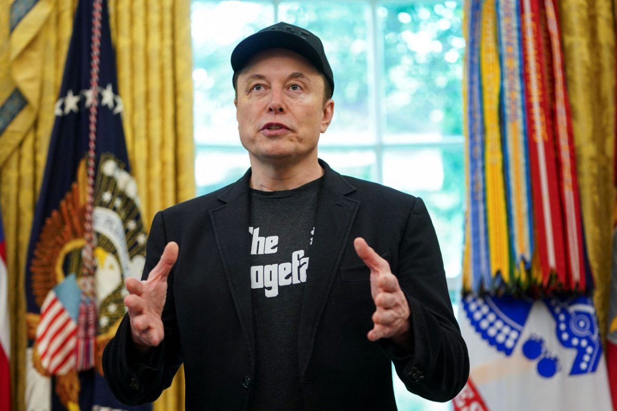 Ο πιο διάσημος συλλέκτης αντικών της Γαλλίας ελπίζει ότι ο Έλον Μασκ θα αγοράσει τη συλλογή του Ναπολέοντα