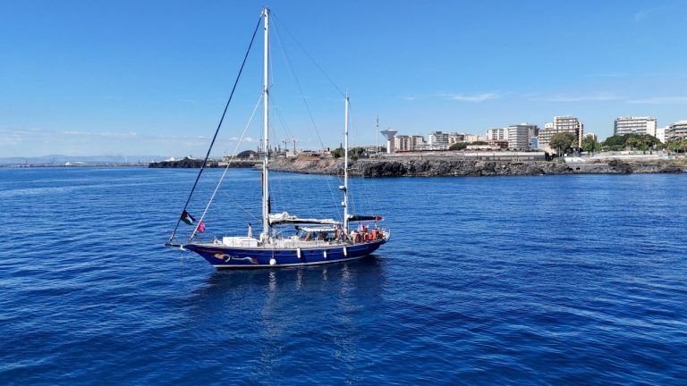 Γάζα: Το ιστιοφόρο Madleen απέπλευσε για να σπάσει τον αποκλεισμό του παλαιστινιακού θύλακα – 12 συμμετέχοντες