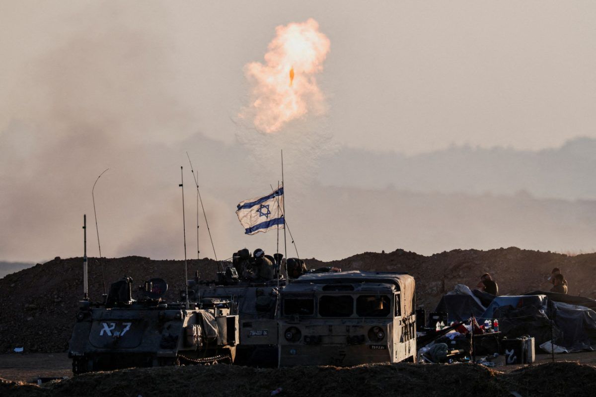 «Οι δρόμοι προς τα κέντρα βοήθειας στη Γάζα είναι ζώνες μάχης» ανακοινώνει ο ισραηλινός στρατός