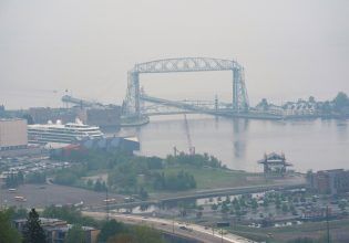 ΗΠΑ: Ο καπνός από τις πυρκαγιές στον Καναδά δημιουργεί προβλήματα στις μεσοδυτικές πολιτείες