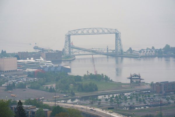 ΗΠΑ: Ο καπνός από τις πυρκαγιές στον Καναδά δημιουργεί προβλήματα στις μεσοδυτικές πολιτείες