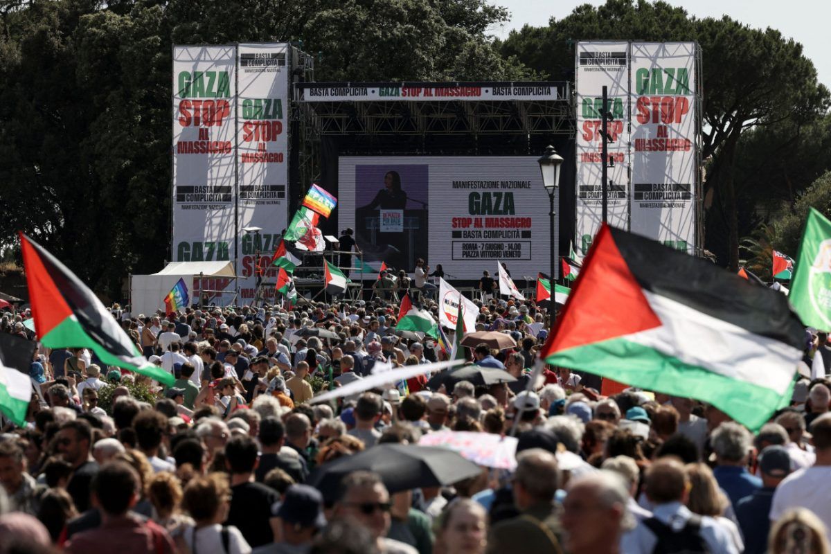 Διαδήλωση στη Ρώμη για τη Γάζα με τη συμμετοχή 300.000 ατόμων – Το αίτημα προς τη Μελόνι