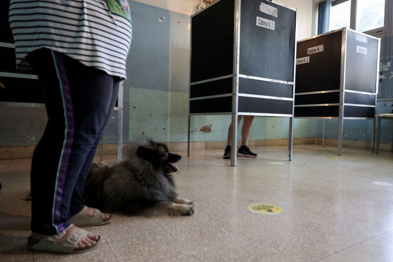 Ιταλία: Στις κάλπες για πέντε δημοψηφίσματα