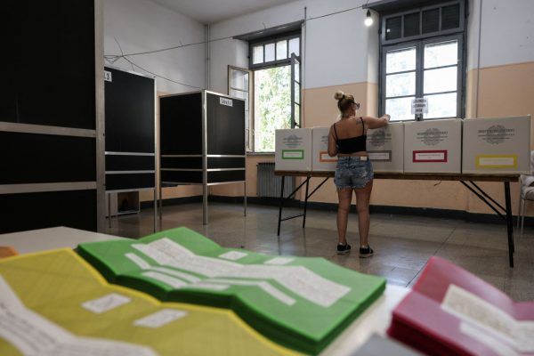 Άκυρα τα πέντε δημοψηφίσματα στην Ιταλία – Δεν ξεπέρασαν το απαιτούμενο ποσοστό ψήφων