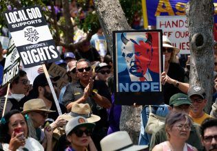 «Αυταρχική εκτροπή» – Το Λος Άντζελες ως καθρέφτης της αντιδημοκρατικής εποχής Τραμπ 2.0
