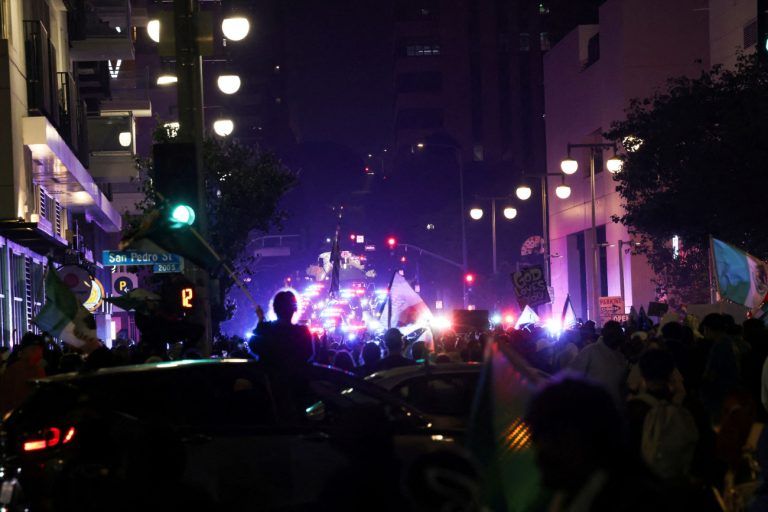 Λος Άντζελες: Οι εκτενείς διαδηλώσεις μέσα από φωτογραφίες