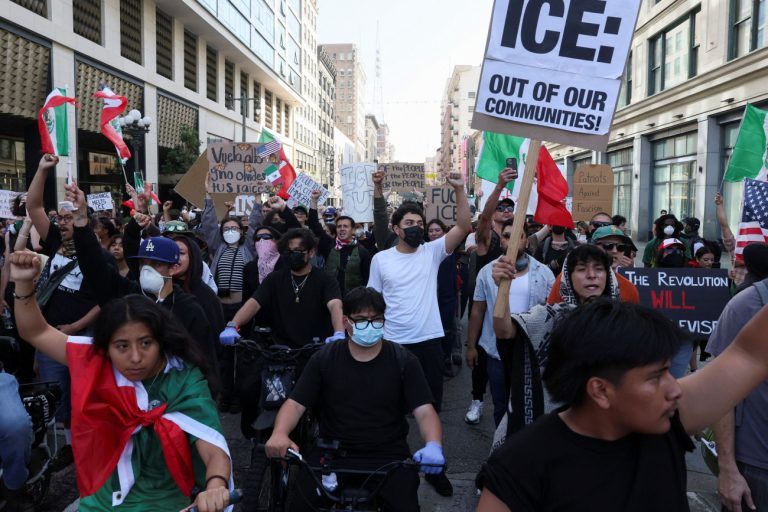 Λος Άντζελες: Απαγόρευση κυκλοφορίας στο κέντρο της πόλης – Οι διαδηλώσεις εξαπλώνονται στις ΗΠΑ