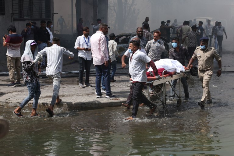 Air india: Πτώματα και συντρίμμια παντού – Νεκροί φοιτητές στον μοιραίο ξενώνα