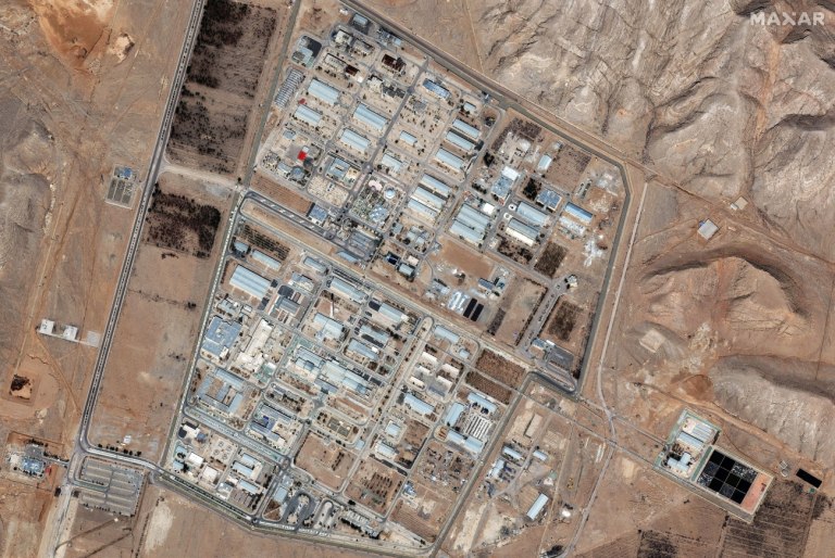 Το Ισραήλ έπληξε τέσσερα κτίρια στις πυρηνικές εγκατατάσεις του Ιράν στο Ισφαχάν – Επιβεβαίωση από ΔΟΑΕ