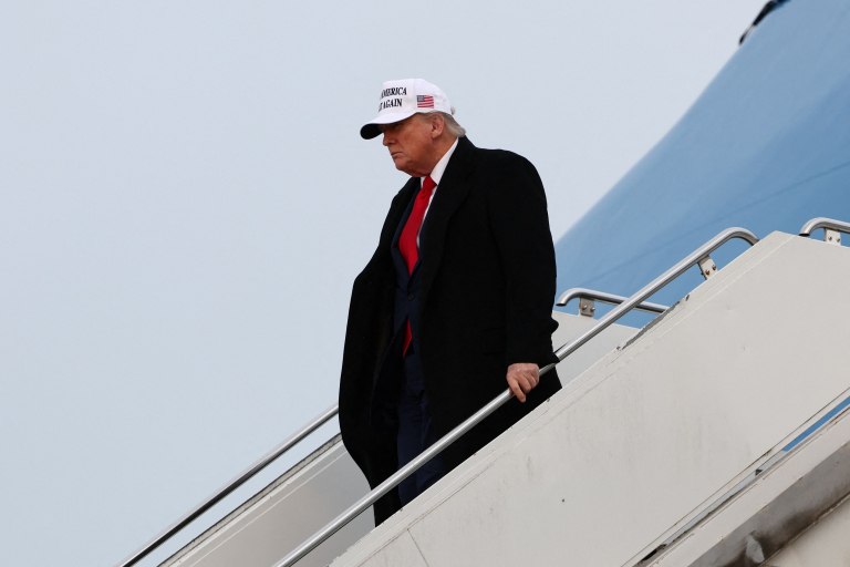 Τραμπ: Νέα εντολή για εντατικοποίηση των επιχειρήσεων κατά των μεταναστών – «Να απελάσουμε τους παράνομους»