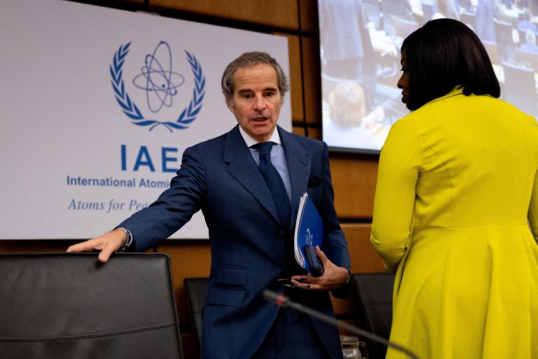 Ιράν: Πιθανή πυρηνική καταστροφή αν πληγεί η εγκατάσταση στο Μπουσέρ – Ραδιενεργή μόλυνση σε αυτή της Νατάνζ