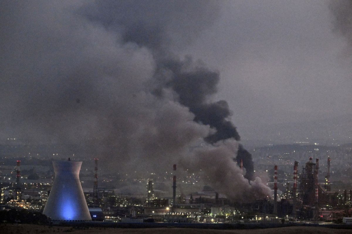 Live: «Δεν επέστρεψα στην Ουάσιγκτον για εκεχειρία», λέει τώρα ο Τραμπ – Εκρήξεις σε Τελ Αβίβ και Ταμπρίζ
