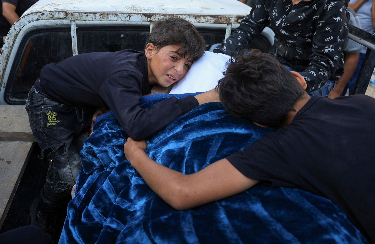 Γάζα: Δεκάδες Παλαιστίνιοι νεκροί από ισραηλινά πλήγματα – Πολλοί περίμεναν να πάρουν τρόφιμα και αλεύρι